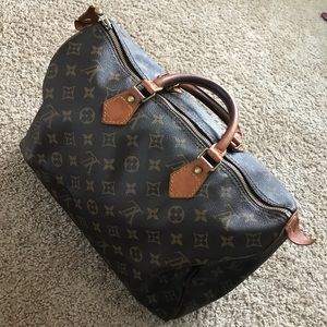 AUTHENTIC Louis Vuitton Speedy 35